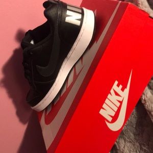 nike court borough low ep (gs)